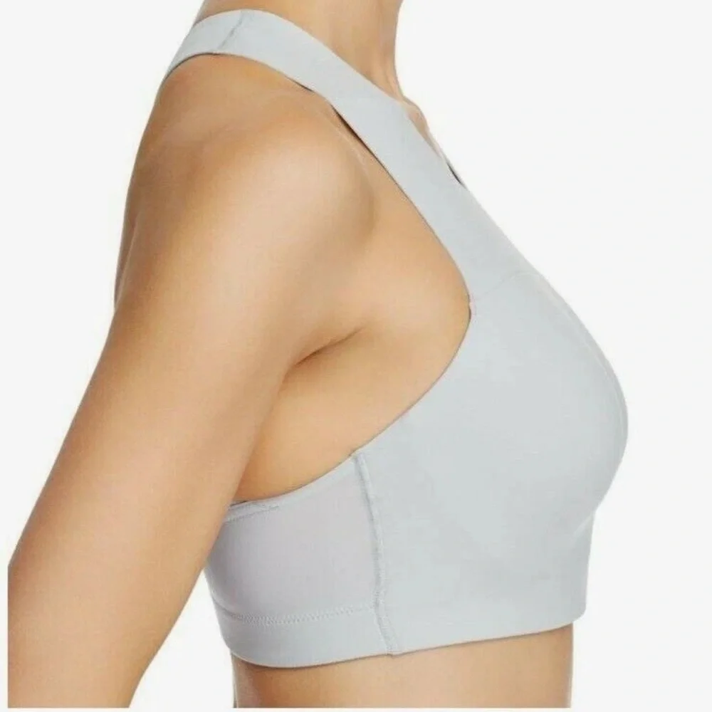 Chantelle Women's Low Impact Active Bra Light Grey Size M